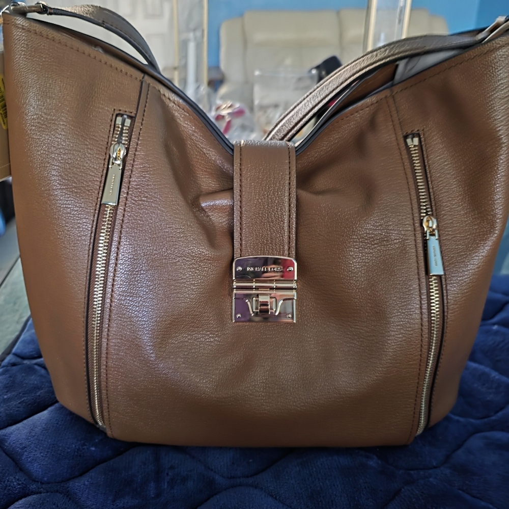 New Michael Kors Tan Leather Hobo Bag